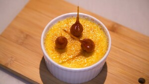 Crème brûlée van lavendel met gekarameliseerde hazelnoten