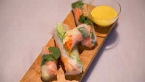 Funky veggie sesam springrolls met zelfgemaakte Japanse mayonaise (vegetarische sesam loempia’s)