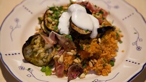 Tomatencouscous met ras el hanout-aubergines
