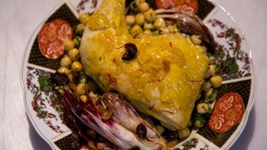 Kip K’dra met kikkererwten en gebakken radicchio