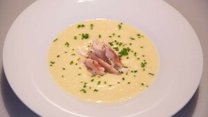 Aardappelsoep met gerookte forel
