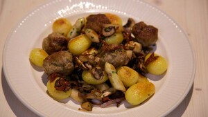 Gebakken asperges met olijven-gehaktballetjes