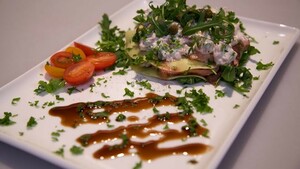 Lasagne al vitello tonnato (Lasagne van kalf en tonijn)