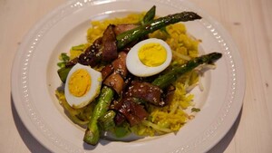 Pilav met sesam-soja asperges