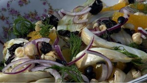Gegrilde venkelsalade en witlofsalade met gegrilde vijgen
