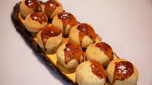 Cheeseburger pizza balls