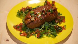 Pittige merguezdogs met salsa