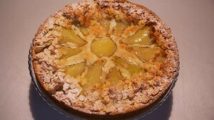 Platte peren-amandeltaart