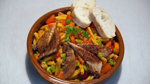 Caserecce con fave e pancetta (pasta met tuinbonen en speklappen)