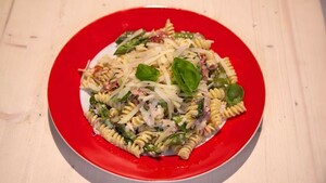 Fusilli met knisperende pancetta