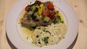 Citroenkarbonades met cannellini-geitenkaaspuree
