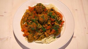 Spaghetti stroganoff met balletjes