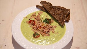 Snelle avocadosoep met Hollandse garnalen