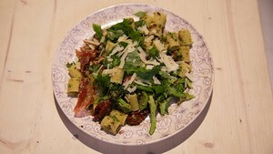 Pasta met pancetta en olijventapenade