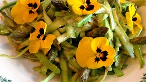 Aspergesalade met anijsdressing