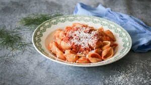Pasta met krabsaus en verborgen groentes