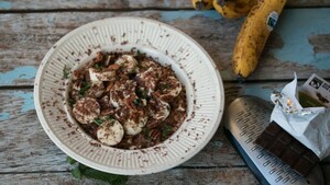 Havermout met chocolade, banaan en noten