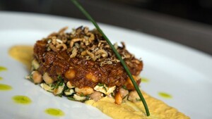 Sojagehaktchili met romige maïspuree