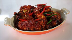 Ayam Pangang Pedis van Oma Meity