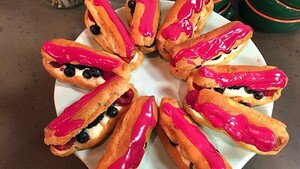 Eclairs met roodfruit