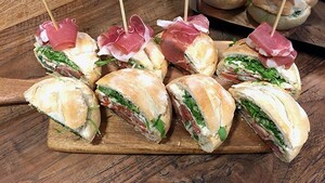 Gevuld Capresebrood