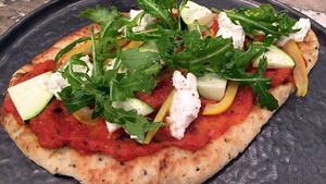Pizza van naan met ricotta