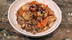 Indiase curry en rijst met linzen