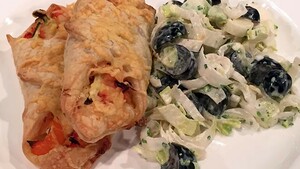 Krokante bladerdeegflapjes met groente en zalm