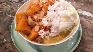 Pompoencurry met kip