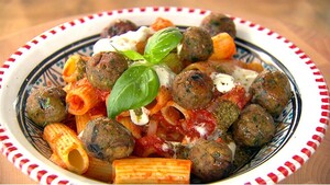 Vesuvio sul piatto (aubergineballen met tomatensaus)