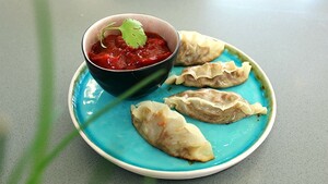 Gyoza dumplings van gekonfijte eend
