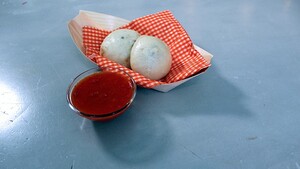 Garnalen dim sum, bapao en gyoza met dips