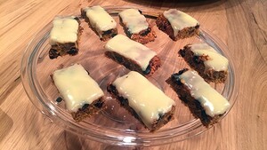 Carrot cake bars