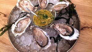 Oesters met passievolle vinaigrette