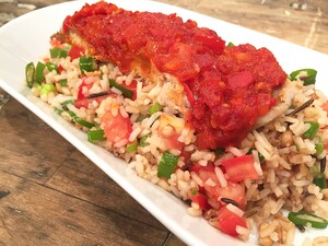 Sambalmakreel met rijstsalade