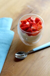 Easy panna cotta met aardbeien