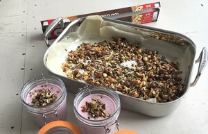 Fruitslush met huisgemaakte cruesli