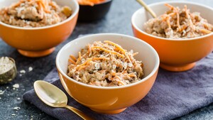 Sintermout (havermout met wortelrasp en speculaaskruiden)