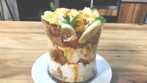 Mega banaan caramel trifle
