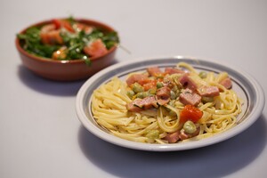 Bavette con fave e prosciutto (Pasta met tuinbonen en ham)