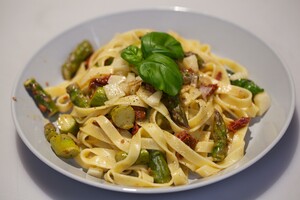 Tagliatelle con asparagi e tartufo (tagliattelle met asperge en truffel)