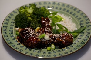 Makkelijke Chinese sesamkip met broccoli en rijst