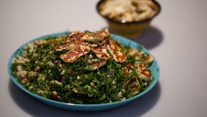 Hartige tarwesalade & Snaynyieh