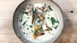 Seafood clam chowder