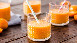 Orange power smoothie (met mandarijn, wortel en gember)