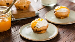 Scones met mandarijnenmarmelade