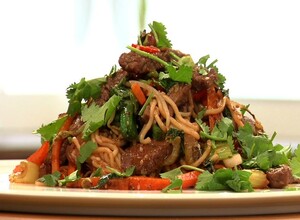 Hoisinbiefstuk uit de wok