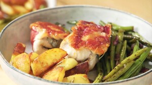 Kip met coppa di parma en aardappelen