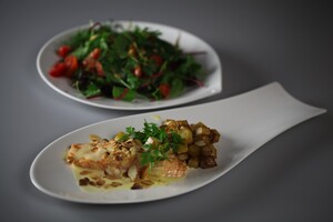 Gegrilde zalm met Hollandaisesaus en pommes carrées