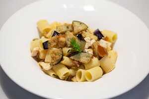 Pasta pesce spada e melanzane (pasta zwaardvis met aubergine)